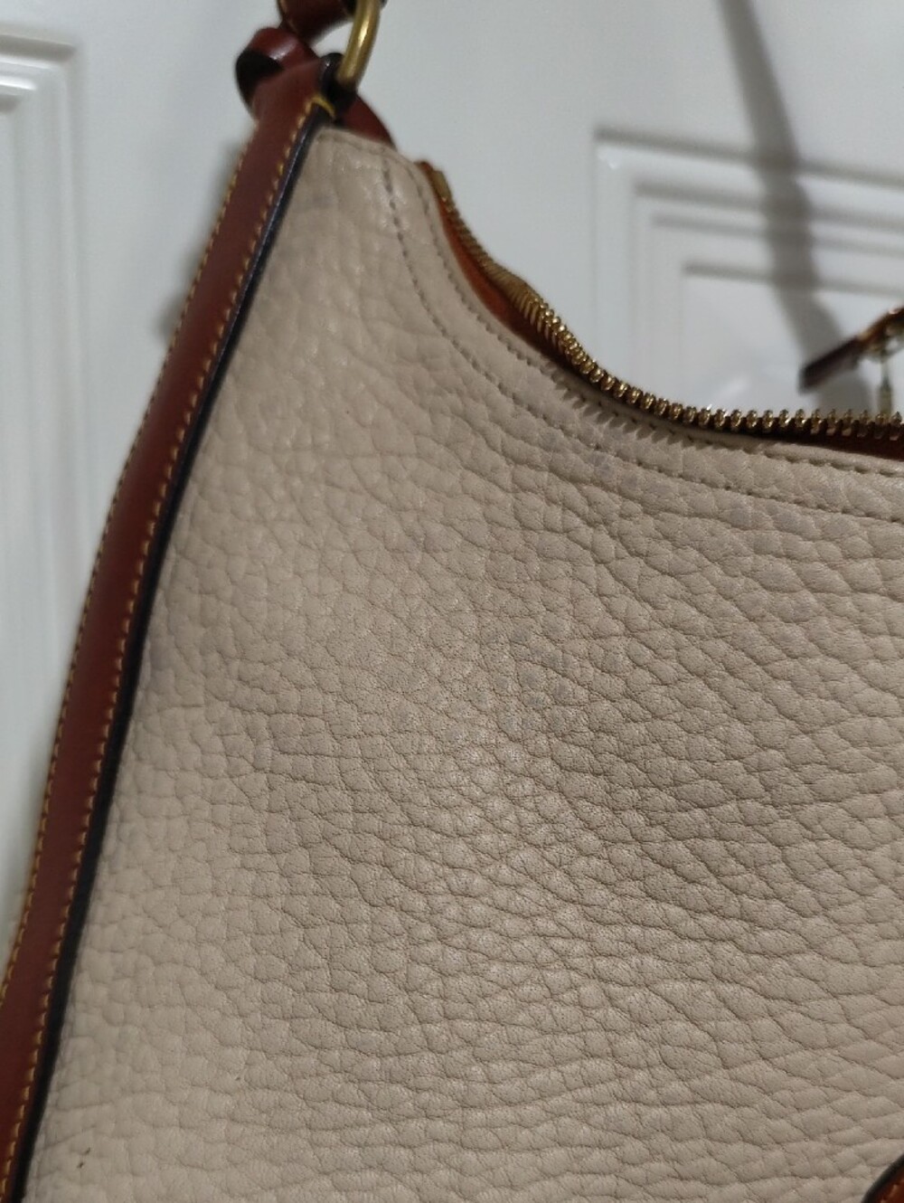 Dooney & Bourke Cream Pebbled Leather Shoulder Bag with Brown Trim - Picture 5 of 16